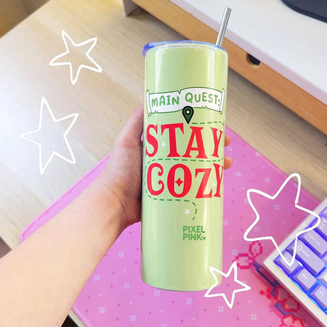 Tumbler Gamer Verde MAIN QUEST: STAY COZY · 590 ml